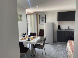 Casa Lele - Luna, hotel v destinaci Cevio
