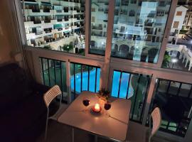 La Mata Studio with Beach and Pool View, hotel u gradu La Mata