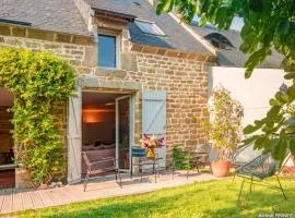 Maison Charmante à Ploemeur - Proche Plages et Campagne - 7 Couchages avec Jardin et Wifi - FR-1-349-105