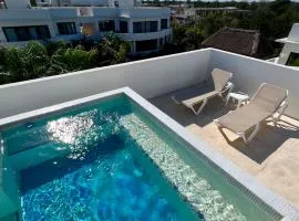 Amazing Luxury Penthouse with sunset,sunrise view, private Jacuzzi and rooftop pool
