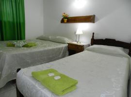 科隆酒店，位于波萨达斯何塞·圣马丁机场 - PSS附近的酒店