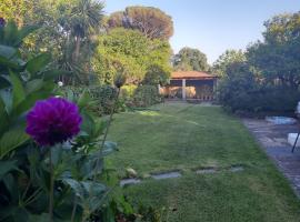 Quinta Drº Amarante, casa di campagna a Gondomar