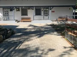 Fenyves Family Rooms and Bungalows