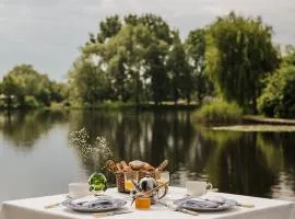 Inn on the Lake