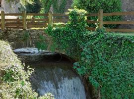 Moulin Chantepierre: Pont-dʼHéry şehrinde bir Oda ve Kahvaltı