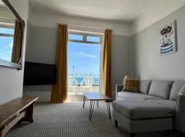 Clifton Seafront Apartments - Sandown, Isle of Wight - FREE Return Car Ferry for 3 nights or more