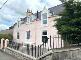 Pass the Keys Spacious 3BR Cottage in Beautiful Rural Setting, hotel med parkering i Castle Douglas