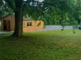Vacances a la campagne mobil home tout confort , chalet avec barbecue,