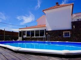 Casa Natura Ainhoa, hotel con piscina a La Oliva