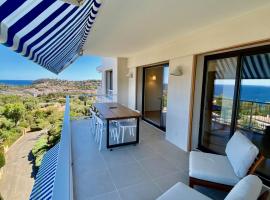 Mimosas - Bel appartement avec une vue imprenable sur la baie, hotel per famiglie a Cavalaire-sur-Mer