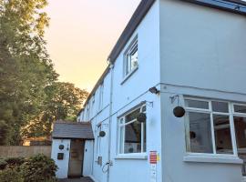 Cottage Court Hotel, hotel em Tenby