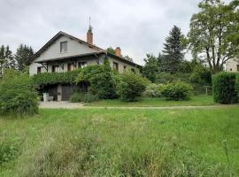 Maison de campagne, wifi gratuit fibre, en option spa jacuzzi – willa w mieście Saint-Bonnet-le-Château