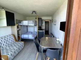 Studio au pied des pistes avec balcon 4/6 pers, отель в городе Вилларамбер