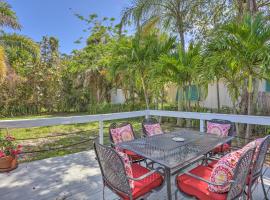 Lovely Cottage Near Downtown Stuart & Beaches، فندق في ستيوارت