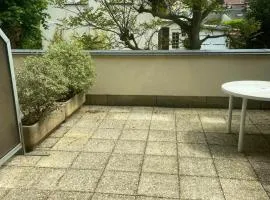 Studio en hypercentre refait à neuf en 2023 avec une belle terrasse!