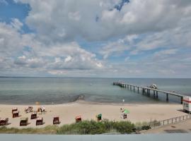 Strandperle Ostsee Suite 1, beach hotel in Niendorf