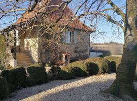 Gite de la Tuilière, hytte i Clermont le-Vialard