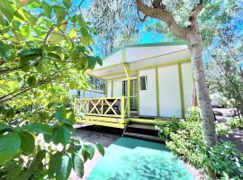 CAMPING LES ILOTS D'OR, hotel v destinaci Porto-Vecchio