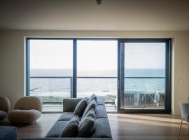 La Risacca, Luxurious, 3 bedroom, sea view design apartment, vakantiewoning aan het strand in Cadzand