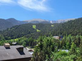 Appartement T3 en RDC 54 m2 avec balcon, hotel near Mouli Ski Lift, Saint-Pierre-dels-Forcats