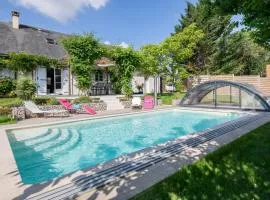 Au Coeur du Bien-Etre, chalet avec piscine chauffée et couverte, SPA, sauna, massages