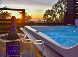 ---- ESCAPADA DE LUJO PARA DOS ---- Casa Boutique Privada - Vistas al Océano - Parrilla y Fogón en Quincho Privado - Insumos desayuno - Tu estadía incluye GRATIS 1 Sesión de Hidromasaje & Cromoterapia bajo las estrellas en Jacuzzi Privado