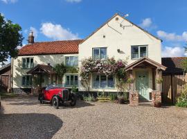 The Elms, holiday rental in East Harling