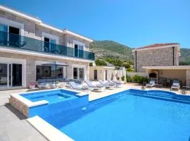 Luxury Villa Miriam with private pool and jet pool near Dubrovnik
