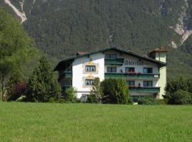 Adlerhof am Sonnenplateau: Mieming şehrinde bir otel