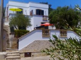 Casa vacanza Marina di Andrano zona Grotta Verde, жилье для отдыха в городе Андрано