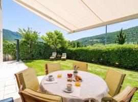 Apartment Simple Suite, ξενοδοχείο σε Rožat