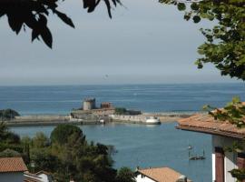 Le Cèdre Bleu, hotel v destinaci Ciboure