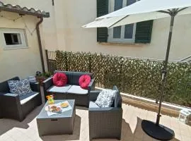 Cozy House con Corte Privata in Centro Storico AQ