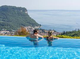 Madrigale Panoramic Lifestyle & Soulful Hotel, Hotel in Costermano sul Garda
