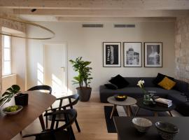 Two Bedroom Luxury Apartment Sorgo Cerva in Dubrovnik Old Town, hotel v Dubrovníku