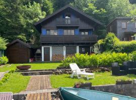 Haus am See, hotel with parking in Henndorf am Wallersee