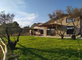 Ktima Vlastou vacation houses, hotel di Vourvourou