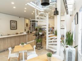 Connect Hostel, hotell sihtkohas Chiang Rai