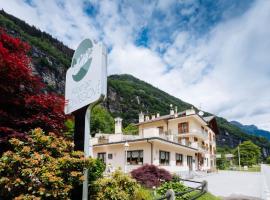 Albergo Monte Giove – hotel w mieście Cadarese