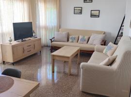 Apartament Edifici Simbat a 150m de la platja, апартаменти у місті Паламос