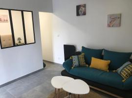 Superbe studio entièrement refait a neuf, apartamento em Figeac