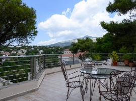 Ideal Forest room, homestay in Athens