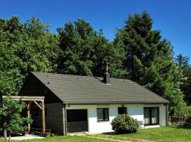 Bungalow Rochehaut au calme, hotel en Rochehaut