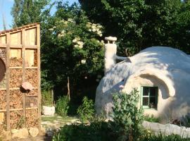 Kerterre des Gallerands, luxe tent in Bessais-le-Fromental