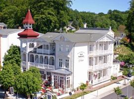 Hotel Villa Waldfrieden, hotel near Jasmund chalk cliffs/Jasmund National Park, Ostseebad Sellin
