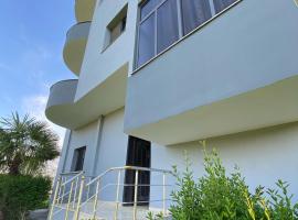 Grey Villa, hotel in Golem