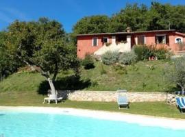 Casale Rosso, hotel with parking in Castel San Felice