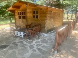 La Cabaña de Gaia, farm stay in San Lorenzo de El Escorial