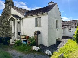 Quirky Cottage, Cosy Grade II listed 2 bed apartment Troutbeck Bridge, khách sạn ở Windermere