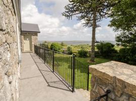 Prague House, holiday rental in Lettermore